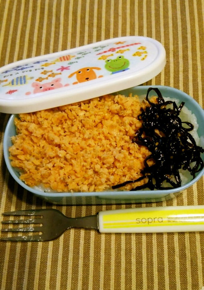 秋鮭！そぼろ弁当♪-レシピのメイン写真