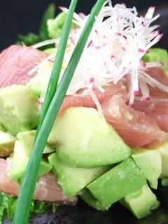 アボカドと鮪-レシピのメイン写真