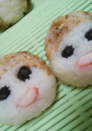 行楽に*お顔おにぎり-レシピのメイン写真