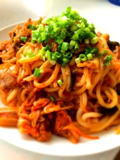 残った豚キムチでうどん☆-レシピのメイン写真
