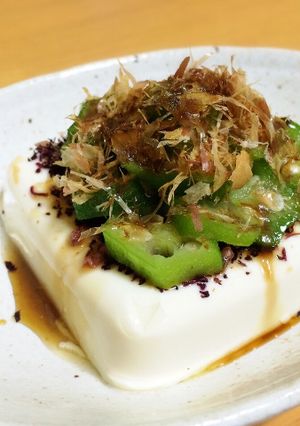 豆腐にも♫ゆかりのオクラ冷奴-レシピのメイン写真