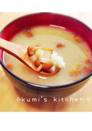 なめことじゃがいもトロトロころころ味噌汁-レシピのメイン写真