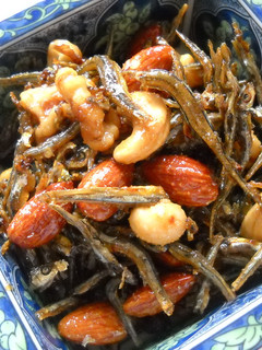 ✿ミックスナッツと食べる小魚の甘からめ✿-レシピのメイン写真
