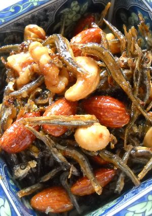 ✿ミックスナッツと食べる小魚の甘からめ✿-レシピのメイン写真