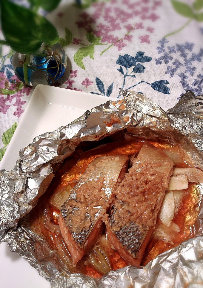 ♪生鮭とキノコのホイル焼き♪-レシピのメイン写真