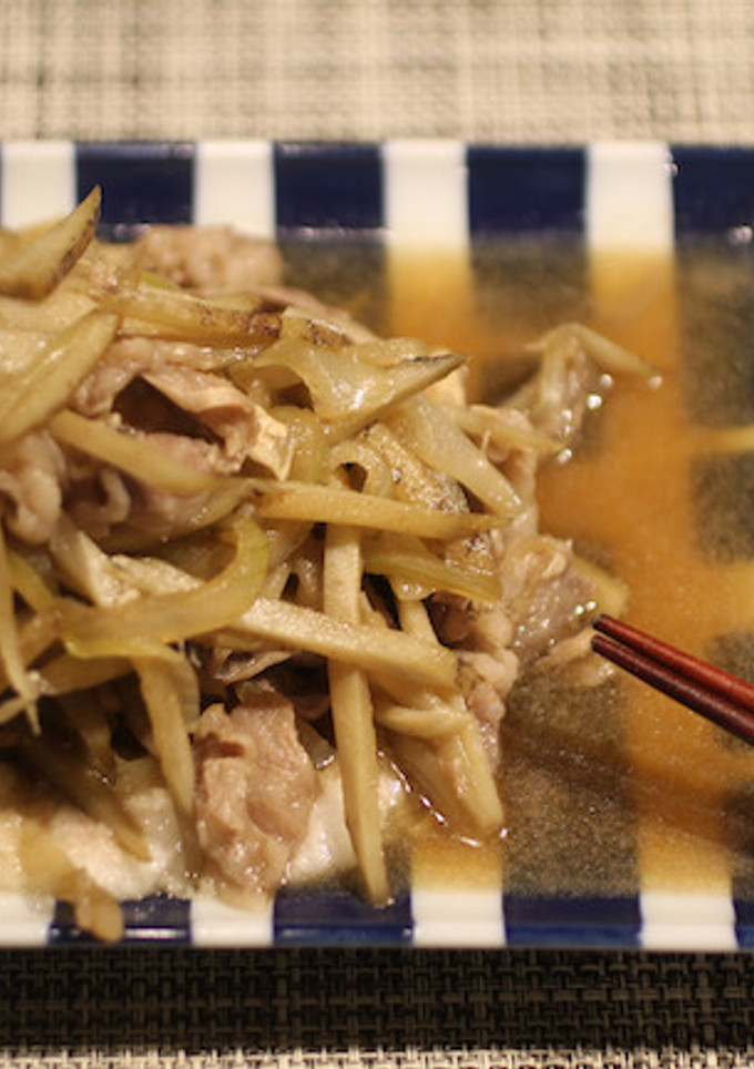 とろろが絡む！牛肉とごぼうのすき煮　-レシピのメイン写真