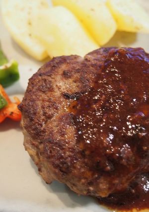 ふわっとジューシーなハンバーグはいかが？-レシピのメイン写真