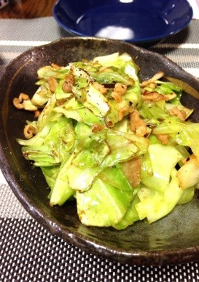 ❋鶏皮とキャベツの塩麹炒め-レシピのメイン写真