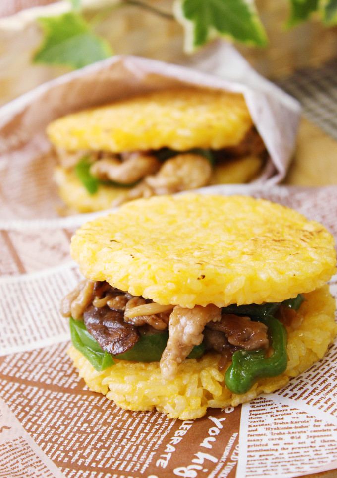 青椒肉絲のライスバーガー♡-レシピのメイン写真