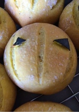 ハロウィンかぼちゃパン-レシピのメイン写真