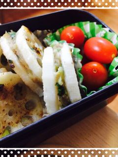 余った餃子の具でレンコンはさみ焼き-レシピのメイン写真