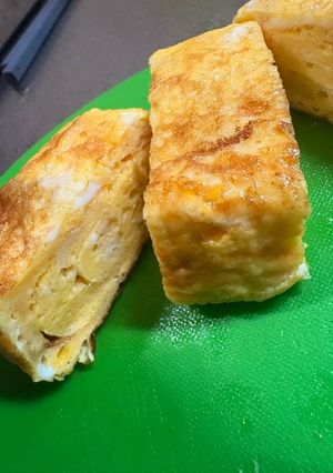 お麩でフワフワ甘めでシンプルな卵焼き-レシピのメイン写真