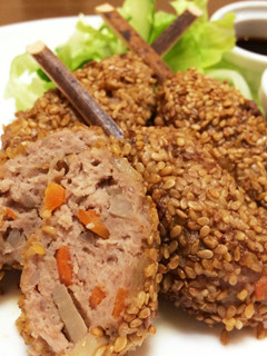 ゴマたっぷり!つくねinキンピラ-レシピのメイン写真