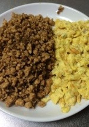 鶏そぼろとタマゴそぼろ-レシピのメイン写真