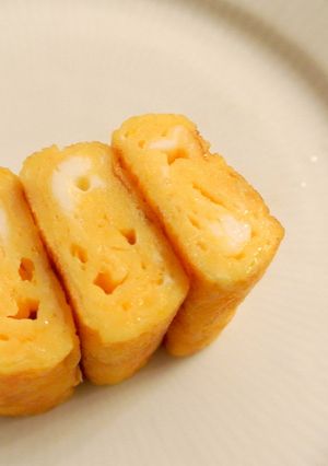 お弁当に！卵1個で作る甘い卵焼き〜♡-レシピのメイン写真