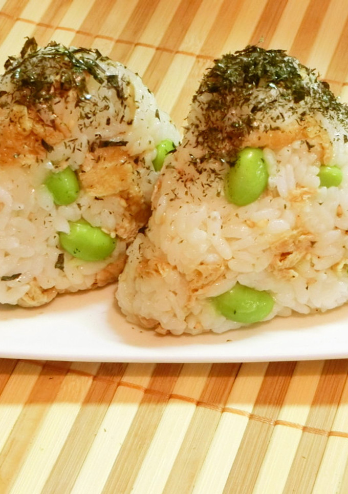 油揚げの甘辛煮と枝豆のおにぎり-レシピのメイン写真