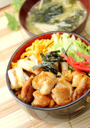 彼飯！ガッツリ焼き鶏三色丼！-レシピのメイン写真