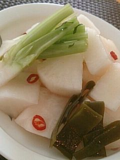 大根の甘酢漬け☆葉っぱも皮も捨てないよ♪-レシピのメイン写真