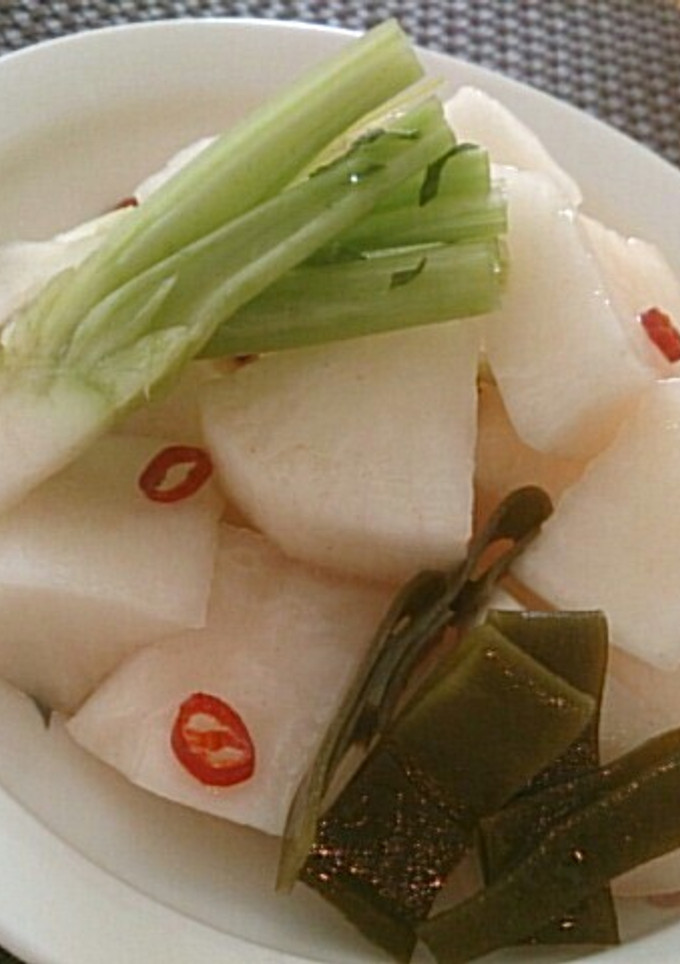 大根の甘酢漬け☆葉っぱも皮も捨てないよ♪-レシピのメイン写真