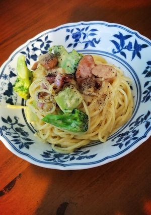 牛乳と卵黄でクリーミーカルボナーラ♪-レシピのメイン写真