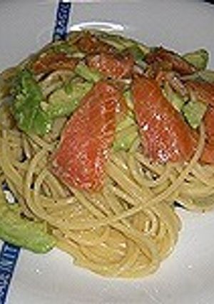 サーモンとアボカドの冷製パスタ-レシピのメイン写真
