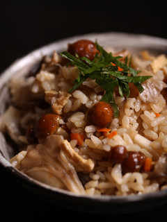天然だしパックで作る 玄米入りきのこ飯-レシピのメイン写真