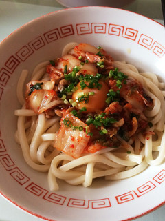貧乏昼メシ〜キムチうどん〜-レシピのメイン写真