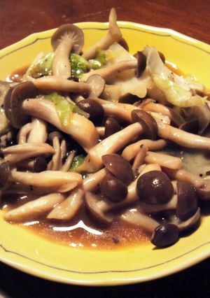5分で簡単！しめじとキャベツのバター炒め-レシピのメイン写真