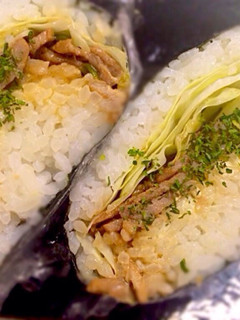 焼肉!豚マヨキャベツのおにぎらず-レシピのメイン写真
