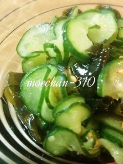 我が家の酢の物*定番キュウリとワカメ-レシピのメイン写真