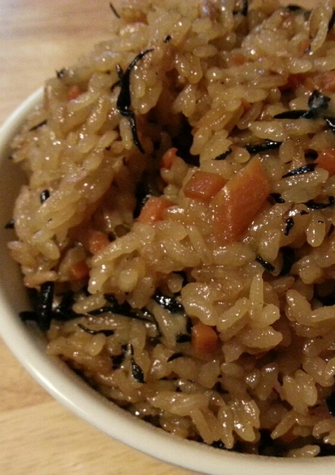 ひじきとツナのもっちり炊き込みご飯-レシピのメイン写真