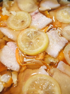 豚バラ肉と人参☆塩レモン鍋♪-レシピのメイン写真