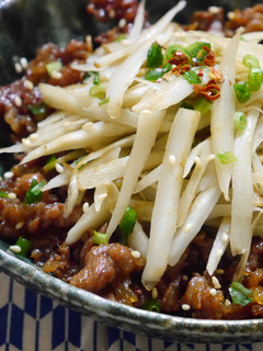 ひと皿で3度美味しい中華風✿牛ごぼう-レシピのメイン写真