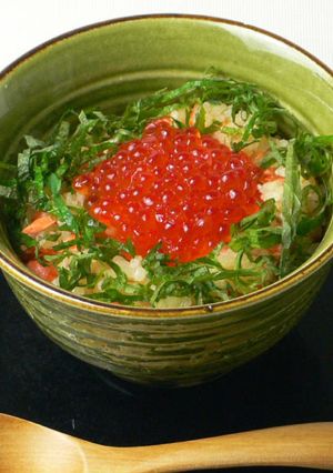 土鍋でご飯☆鮭とイクラの親子丼-レシピのメイン写真