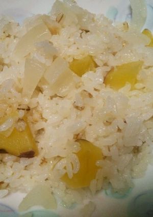 サツマイモと玉ねぎの炊き込み御飯-レシピのメイン写真