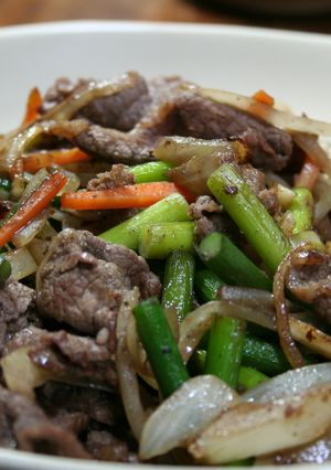 牛肉の野菜炒めはワインでお化粧-レシピのメイン写真