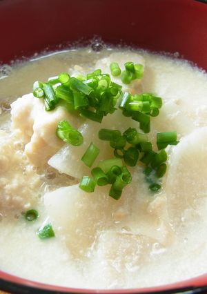 鶏団子のスープ煮豆乳仕立て-レシピのメイン写真