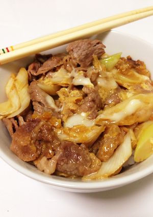 すき焼き丼-レシピのメイン写真