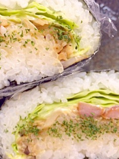 きのことウインナーのおにぎらず-レシピのメイン写真