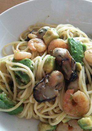 アボカド＆牡蠣＆エビのパスタ-レシピのメイン写真