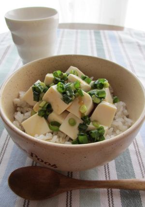 青ねぎ＆柚子こしょうでピリっと◆冷奴丼◆-レシピのメイン写真