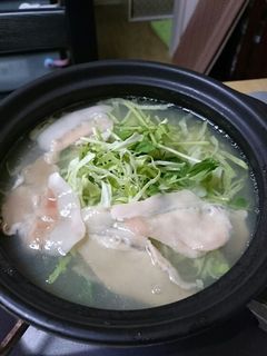 【簡単】豆苗とキャベツの豚しゃぶ鍋-レシピのメイン写真