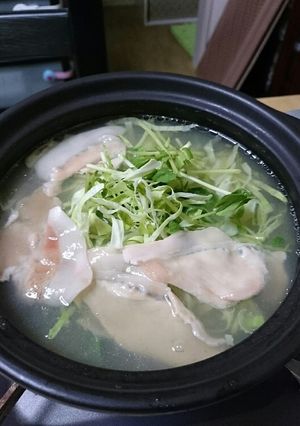 【簡単】豆苗とキャベツの豚しゃぶ鍋-レシピのメイン写真