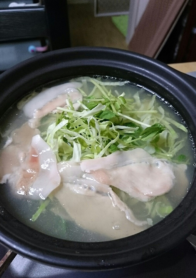 【簡単】豆苗とキャベツの豚しゃぶ鍋-レシピのメイン写真