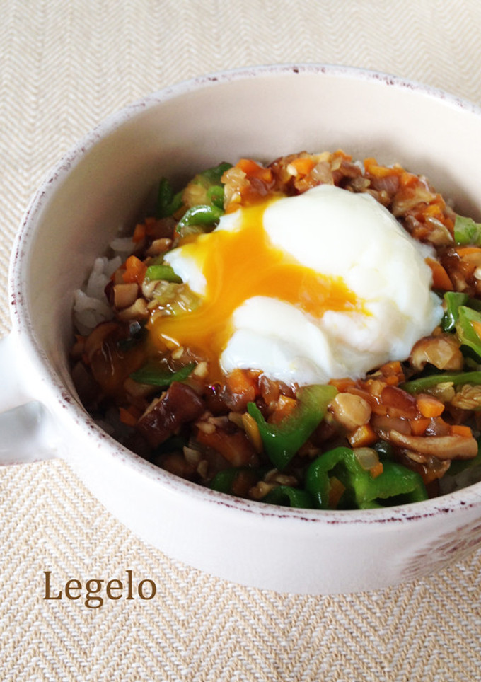しいたけと野菜の甘辛ガーリック丼☆五香粉-レシピのメイン写真