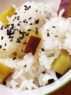 一手間で美味しい!基本のさつまいもご飯-レシピのメイン写真