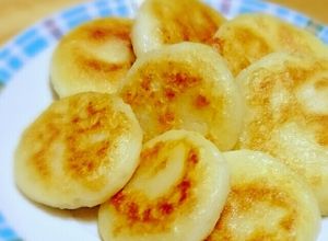 簡単★じゃがいもイモモチ！チーズ入りも♪-レシピのメイン写真