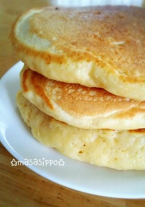 休日の朝食に。もっちり牛乳ホットケーキ-レシピのメイン写真