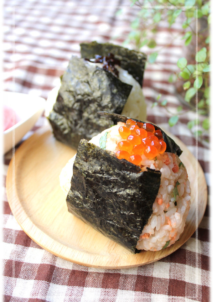 彩り弁当＊焼き鮭といくらのおにぎり-レシピのメイン写真