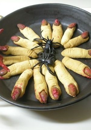 ハロウィン☆指クッキーは魔女の赤ネイル-レシピのメイン写真
